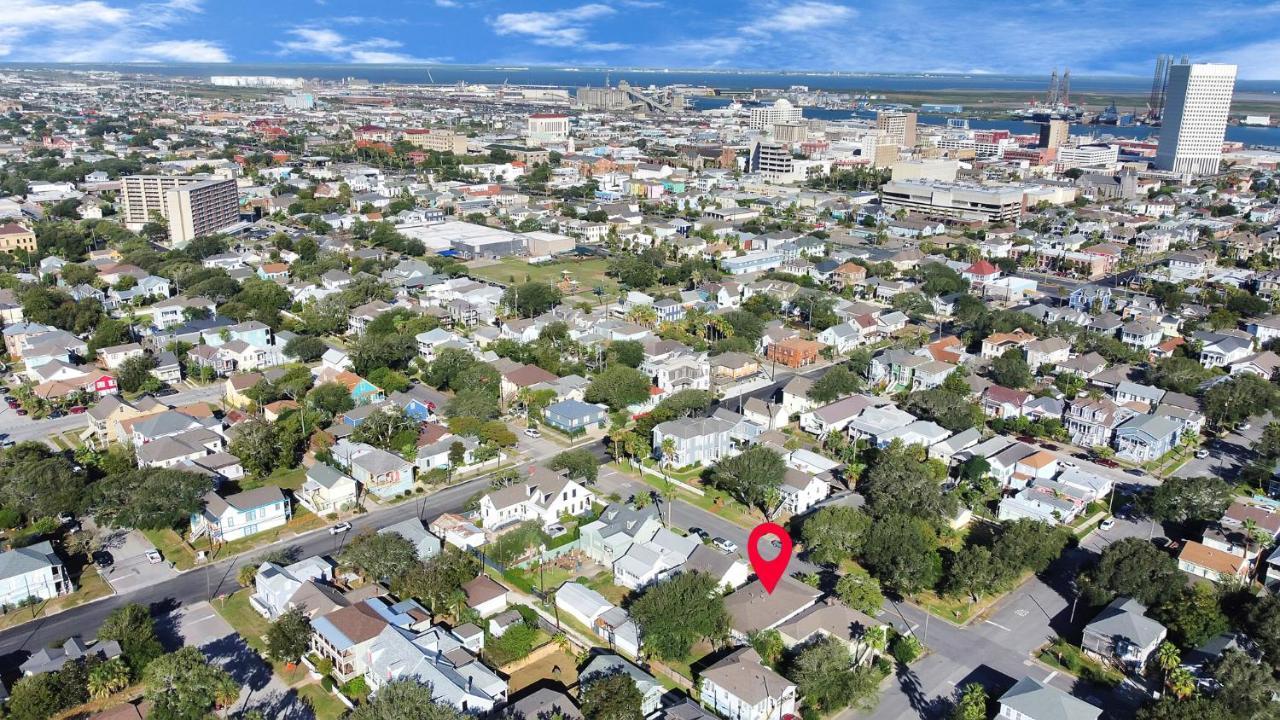 Galveston Studio - Sleeps 7 - Minutes To Beach !! Экстерьер фото